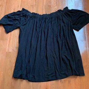 Black Heart and Hips Off-Shoulder Cotton Top (Size M)